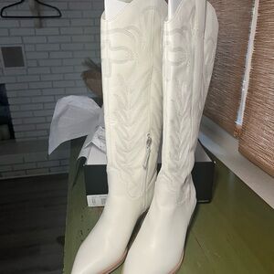 Dolce Vita Solei White Heeled Western Boots